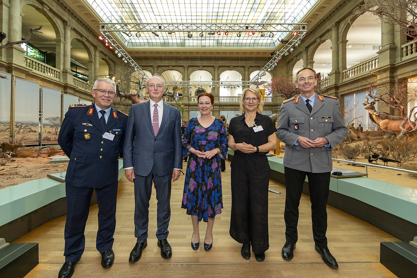 Jahresempfang v.l.n.r. General Fleischmann, Präsident Prof. Dr. Börger, Oberbürgermeisterin Dörner, Alexandra Hostert (Museum König), General Zeyen