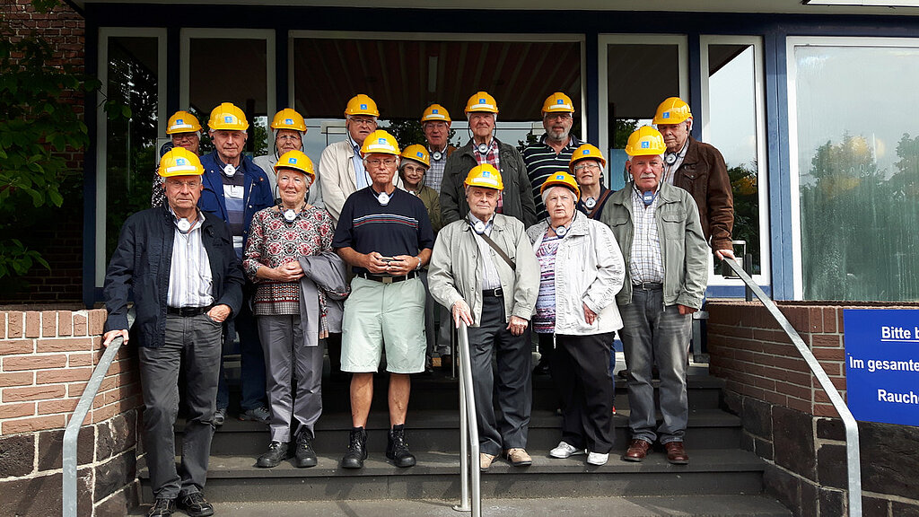 Rasselstein Ruheständler der StOGruppe Koblenz bei den Walzwerken Rasselstein in Andernach