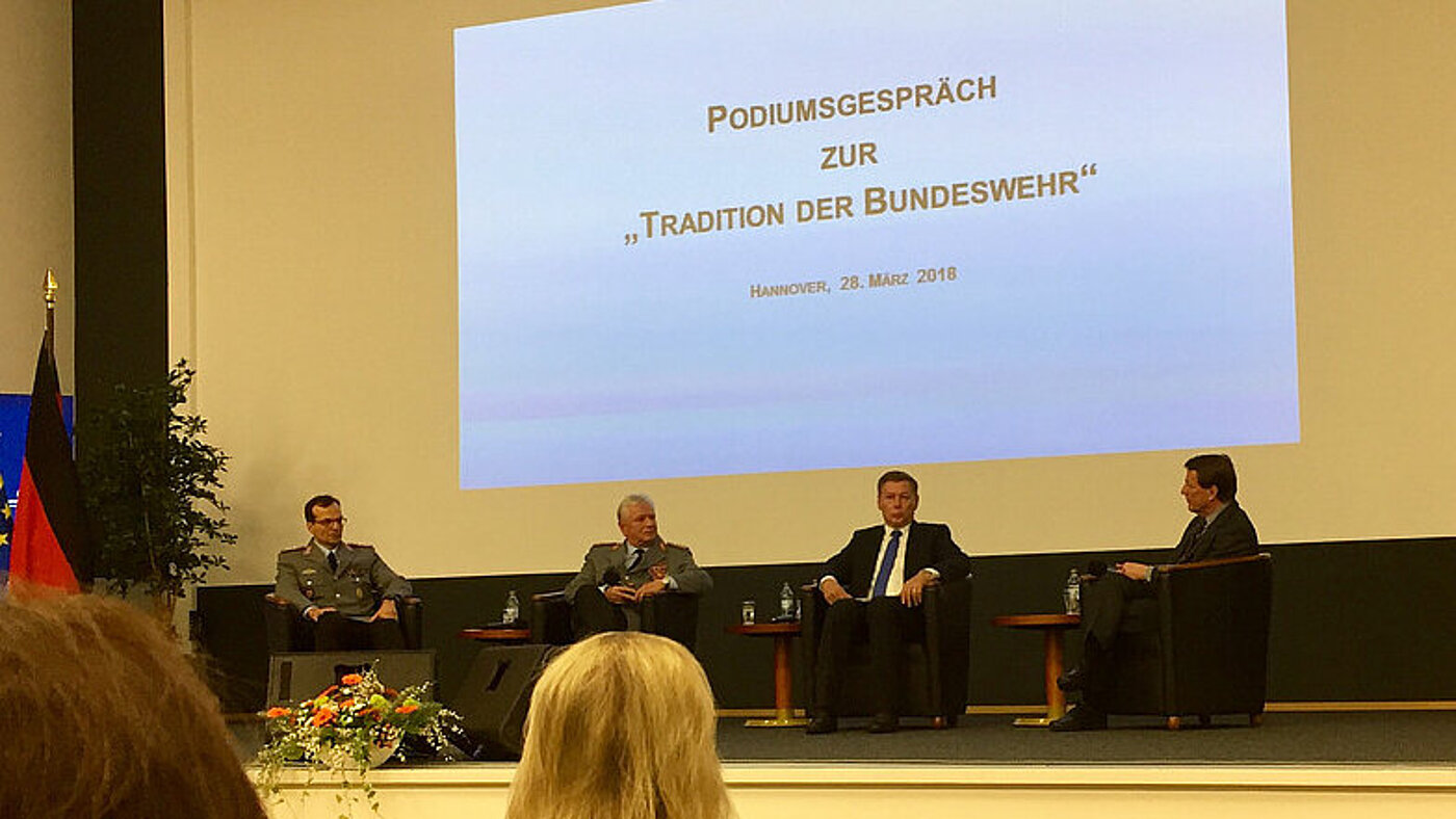 Unterzeichnung Traditionserlass Unterzeichnung Traditionserlass