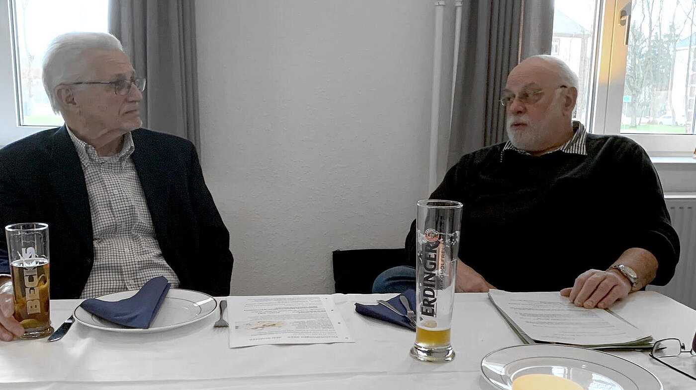 StOGrp__HB von links nach rechts: Herr Herbst; Herr Nowotny (Bereichsvorsitzender); Herr Woelke (Kassenwart); Herr Tülp
StOGrp__HB