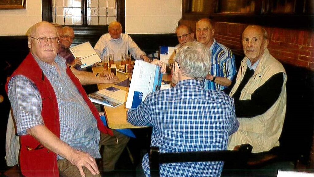 St Gr Koeln Teilnehmer am Stammtisch der Pensionäre der Standortgruppe Köln am 18.04.2018 im "Em Kölsche Boor" St Gr Koeln