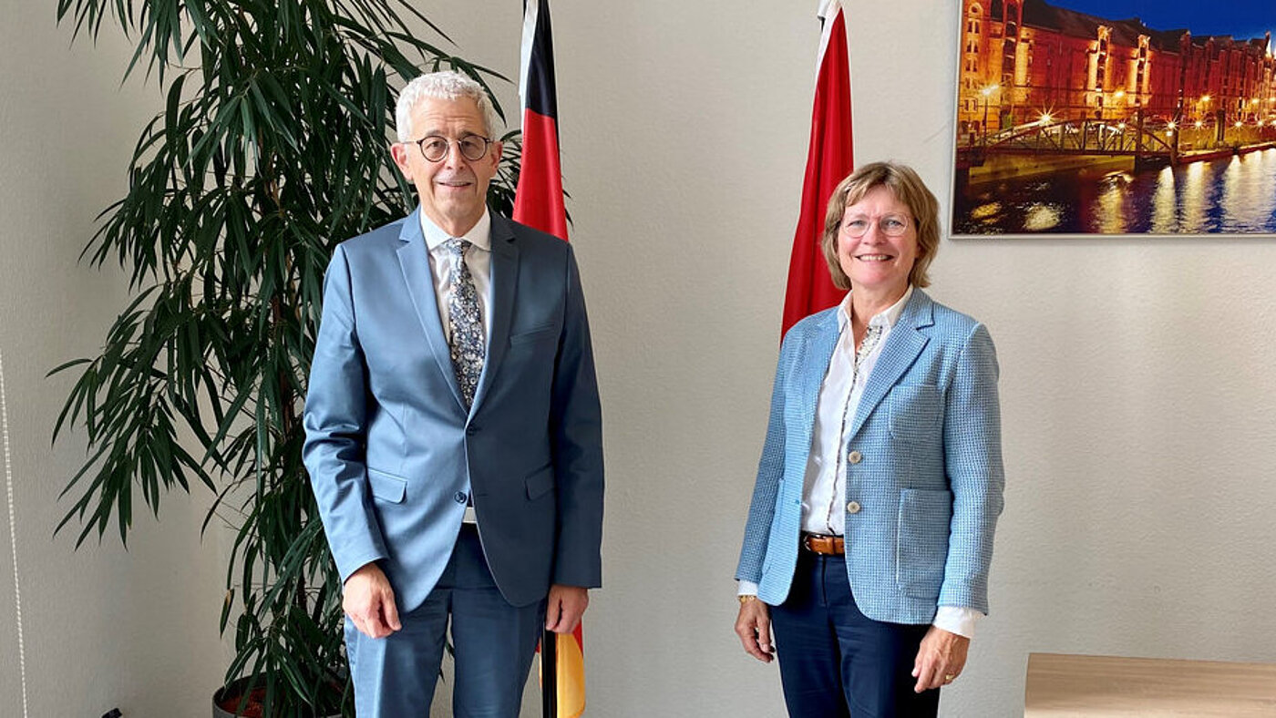 Antrittsbesuch der Bundesvorsitzenden Imke v. Bornstaedt-Küpper bei Staatssekretär Gerd Hoofe Antrittsbesuch der Bundesvorsitzenden Imke v. Bornstaedt-Küpper bei Staatssekretär Gerd Hoofe