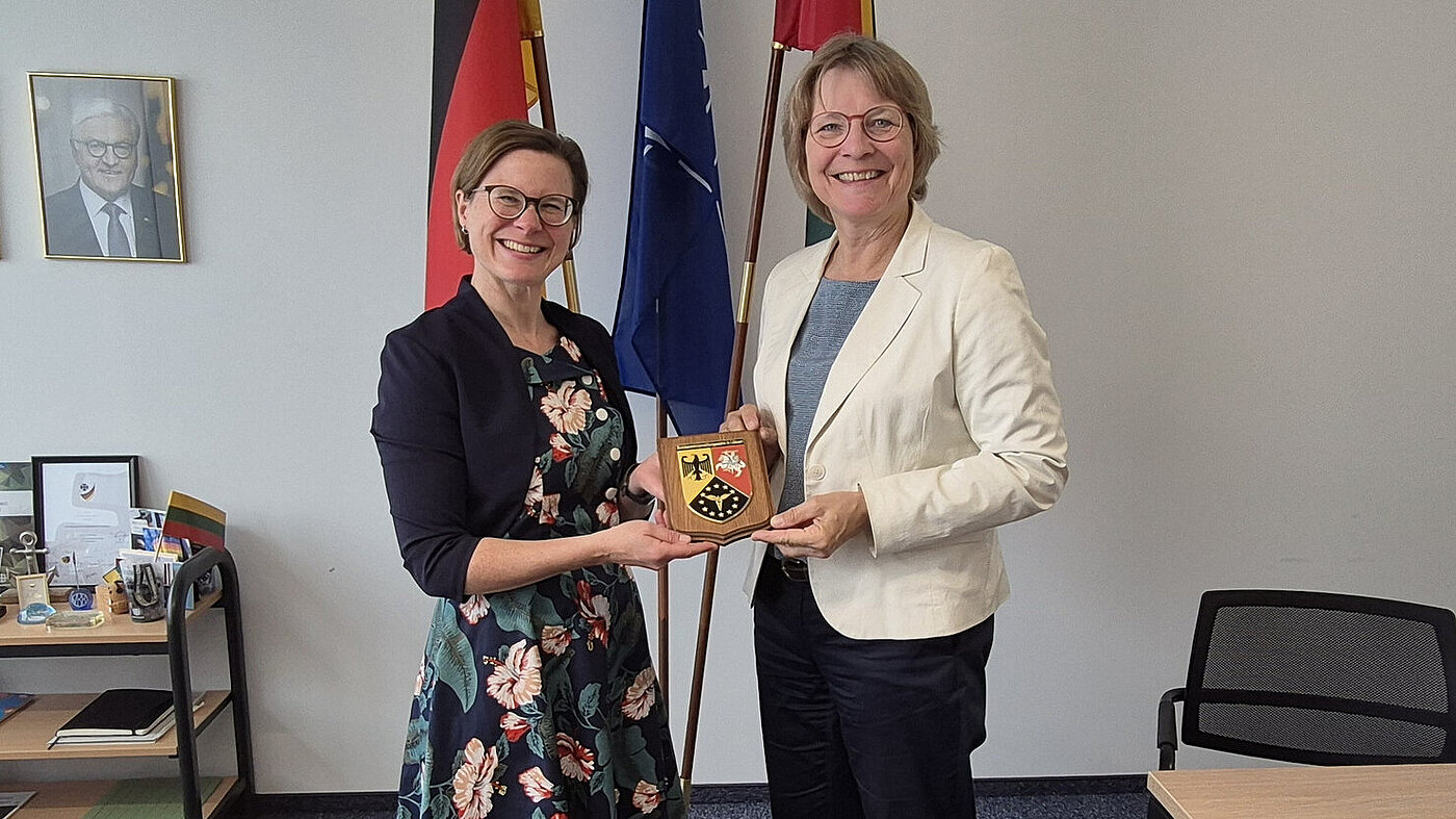Frau Weber u. Frau v. Bornstaedt-Küpper