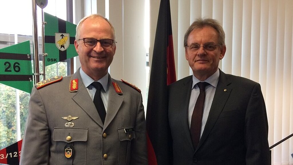 VBB im Gespräch mit dem Abteilungsleiter Personal im BMVg (AL P), Generalleutnant Zorn VBB im Gespräch mit dem Abteilungsleiter Personal im BMVg (AL P), Generalleutnant Zorn