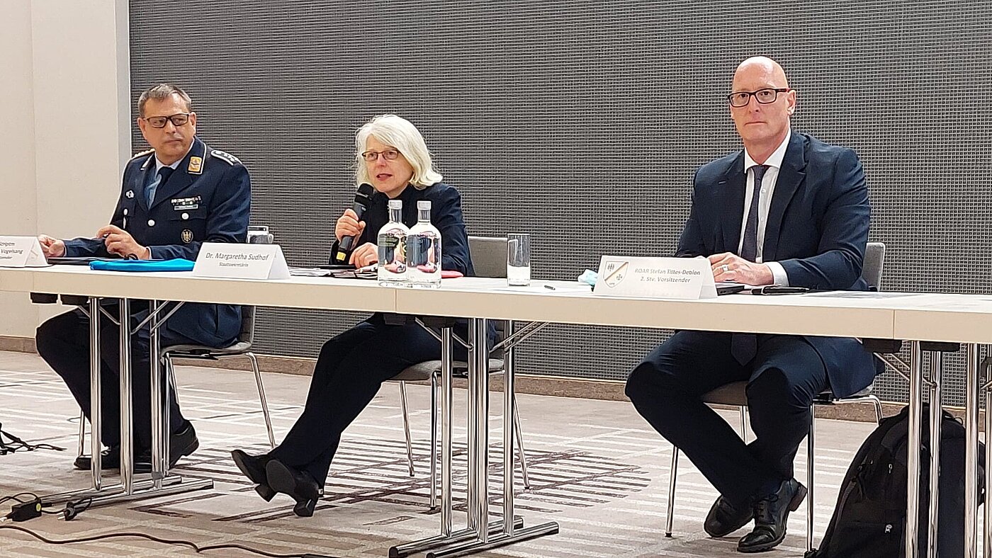 20220411_Sudhof_besucht_HPR_beim_BMVg 20220411_Sudhof_besucht_HPR_beim_BMVg