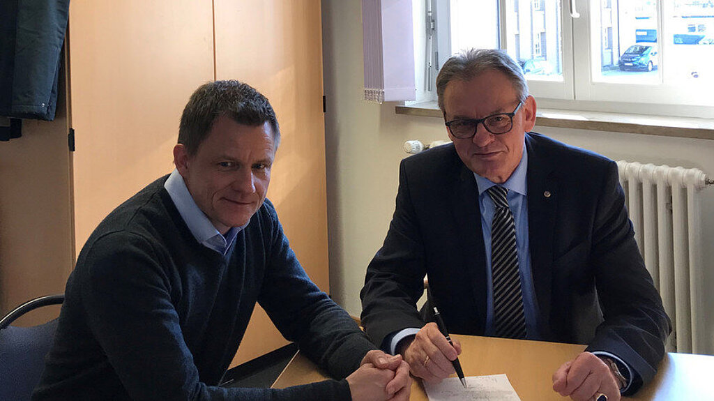 Bundesvorsitzender im Gespräch mit dem Leiter Zentrum Brandschutz, Andreas Sagurna Bundesvorsitzender im Gespräch mit dem Leiter Zentrum Brandschutz, Andreas Sagurna