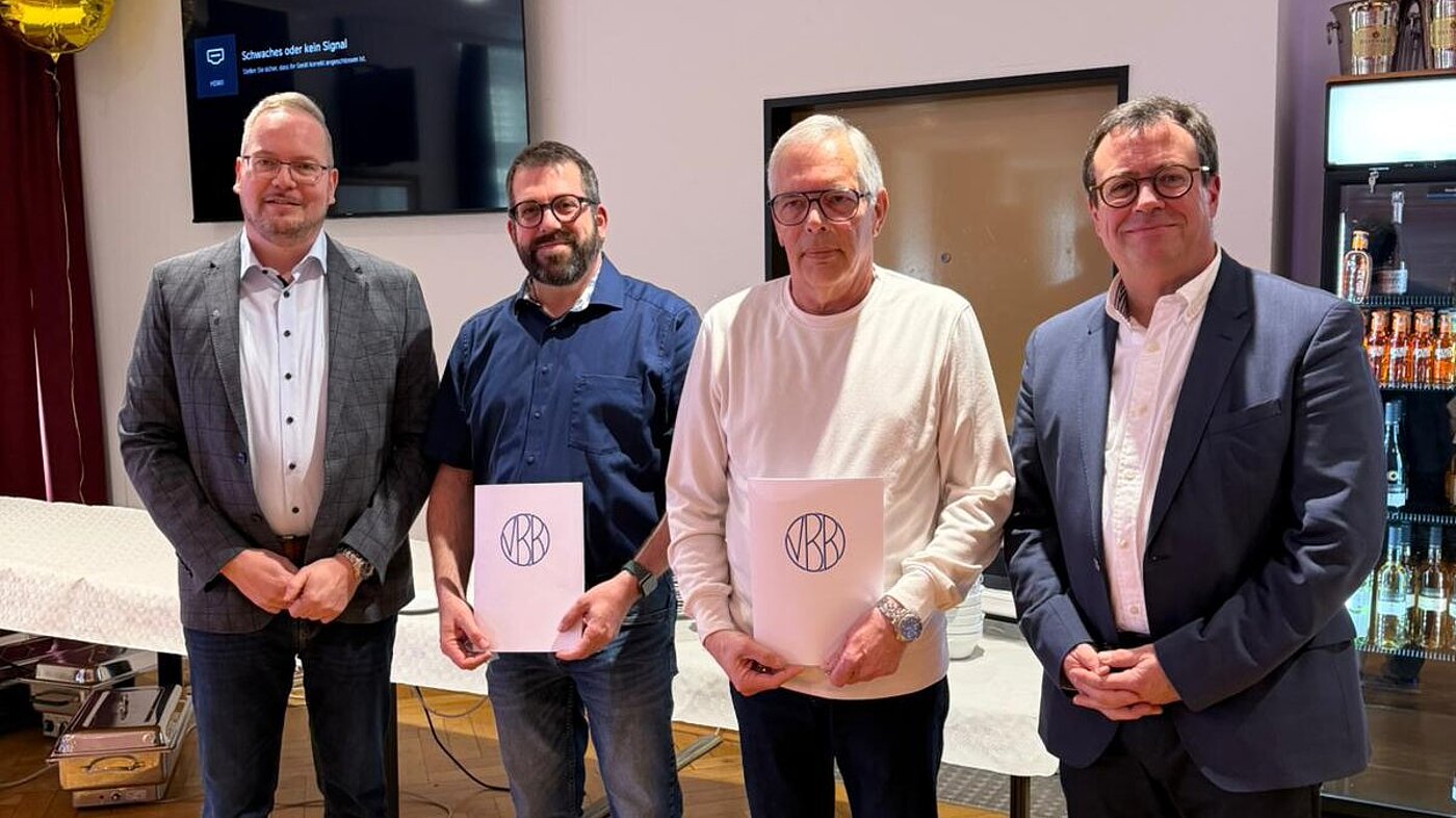Höver & Hildebrandt Für 15 Jahre Mitgliedschaft: Herr Andres Höver und Herr Gerd Hildebrandt Höver & Hildebrandt