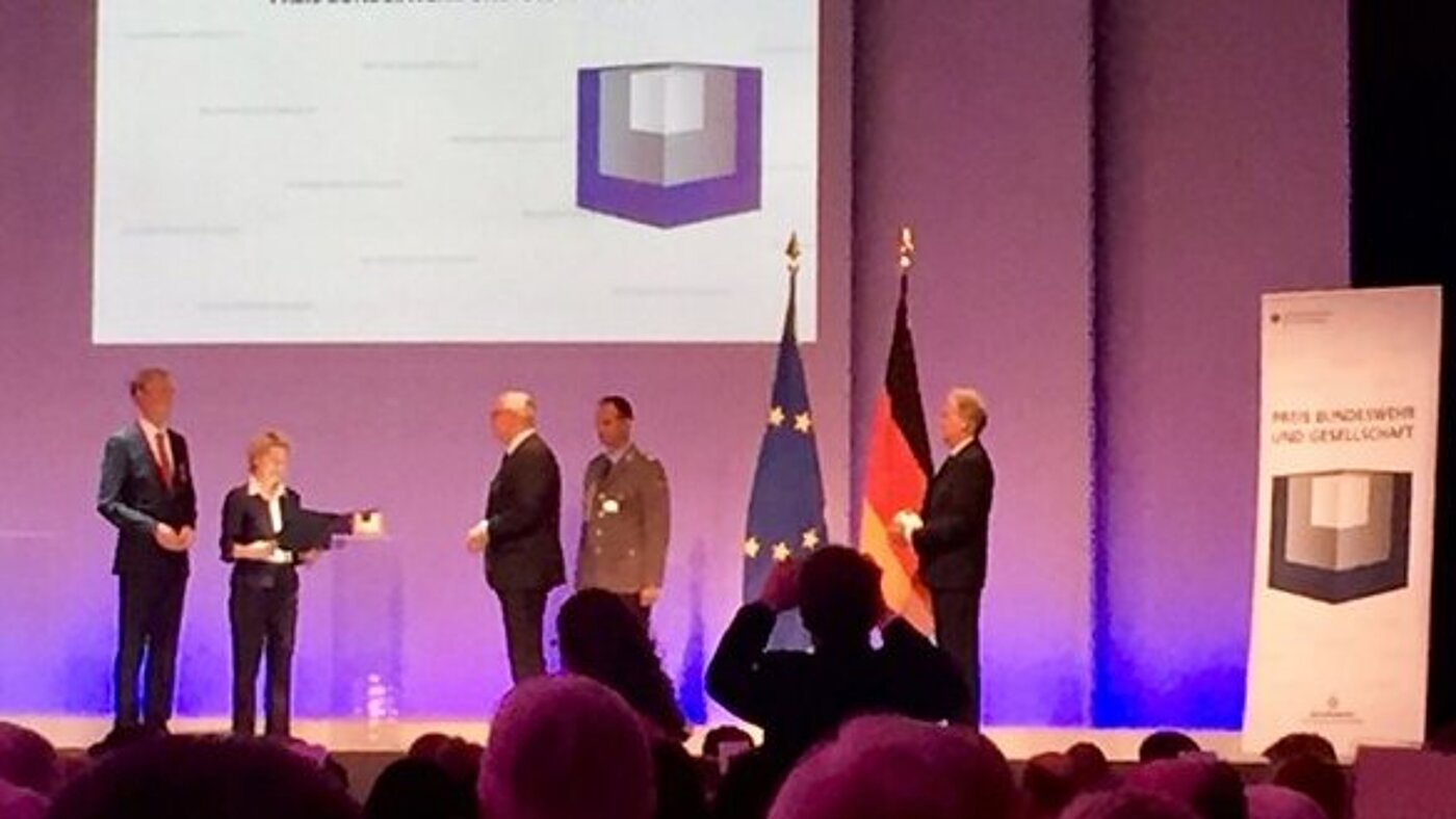 Preis "Bundeswehr und Gesellschaft" 2017 Preis "Bundeswehr und Gesellschaft" 2017