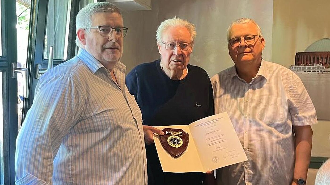 Pensionaers-Stammtisch_Duesseldorf Kollegen Willems, Engels, Bierhoff (von links)