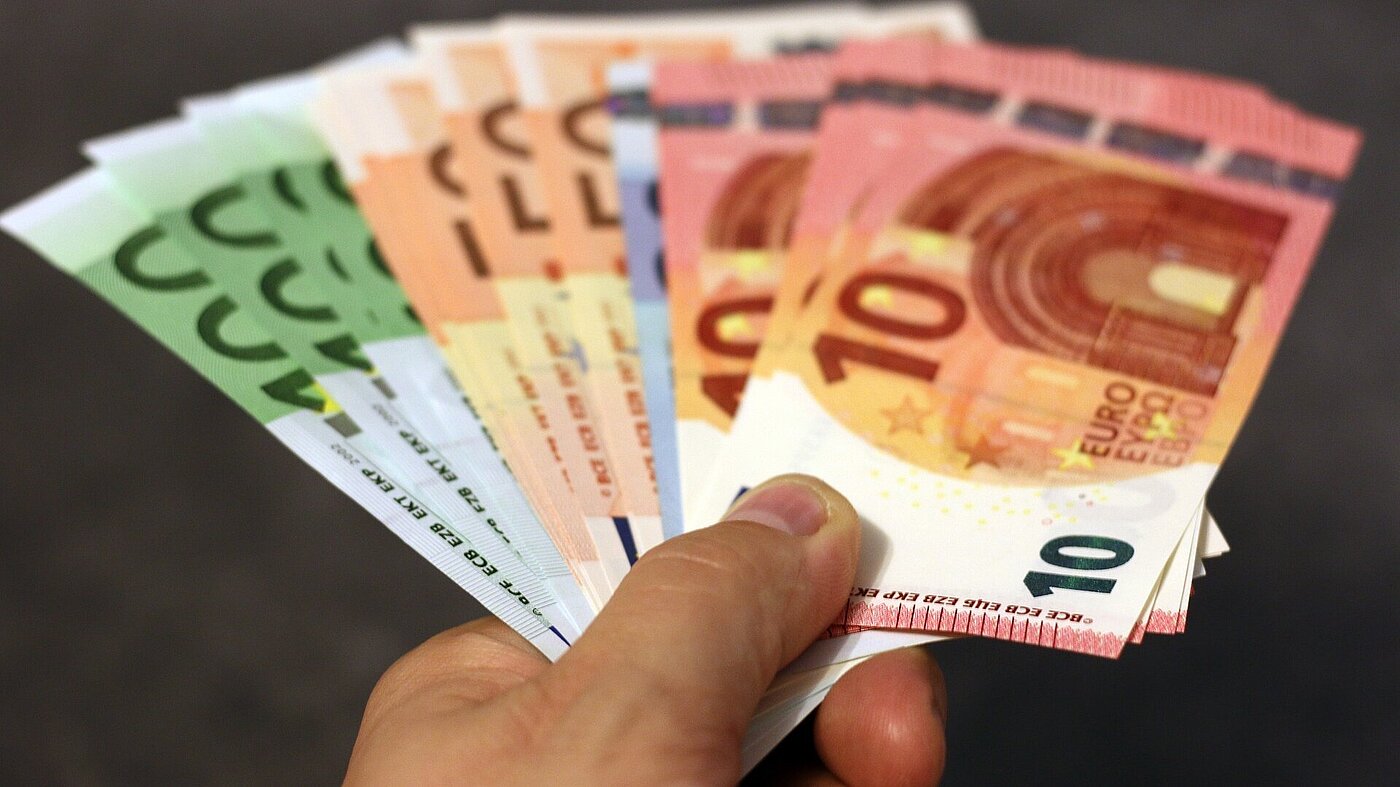 money-g80738a3d8_1920 money-g80738a3d8_1920