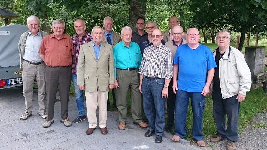Seniorentreffen der Standortgruppe Bad Bergzabern Seniorentreffen der Standortgruppe Bad Bergzabern