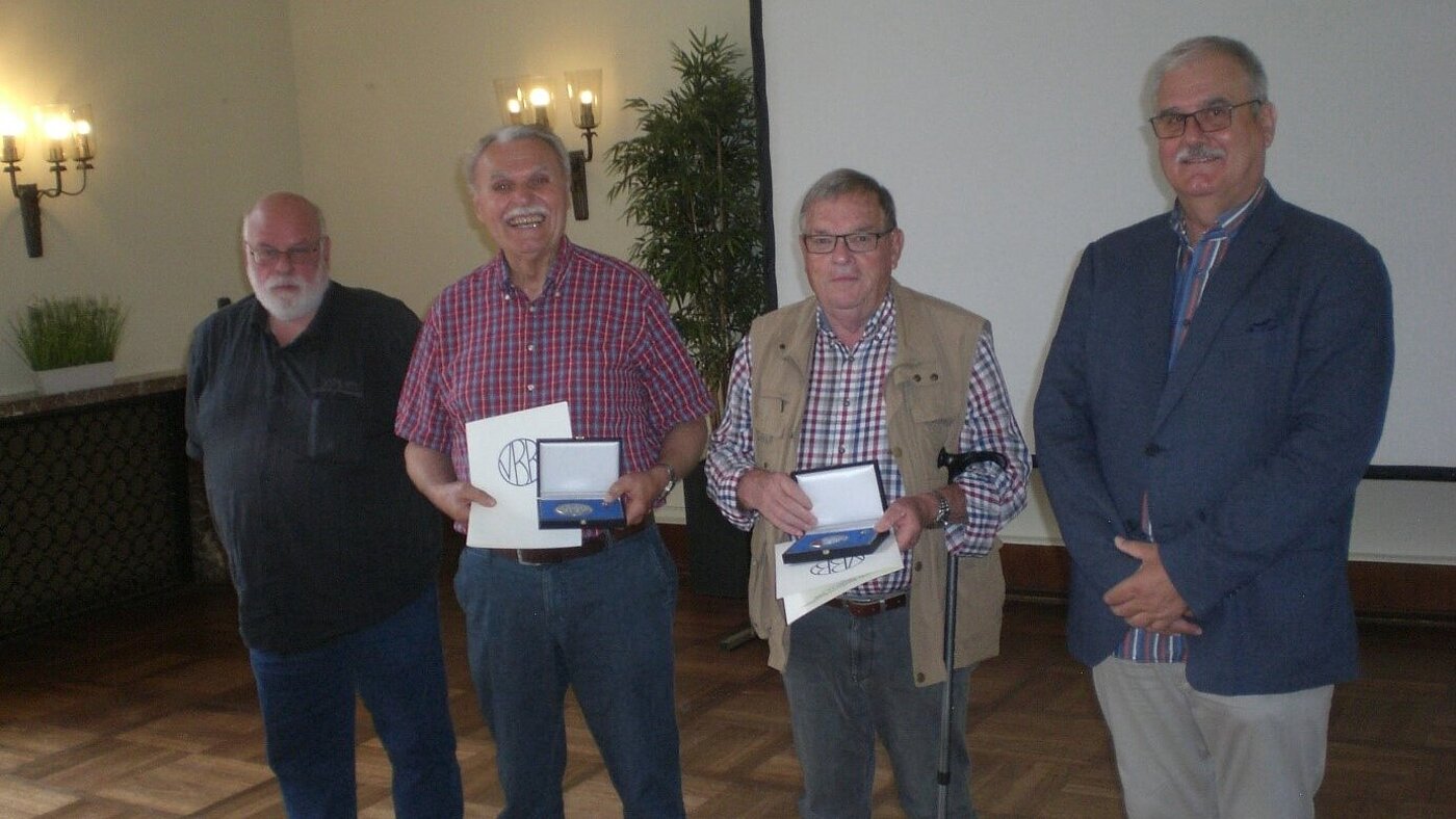 20210726 Mitgliederversammlung StOGrp Lueneburg Bereichsvorsitzender Karl Nowotny, Edgar Kipke, Wolfgang Steinbrink, Standortgruppenvorsitzender Ottfried Bitter (v.l.n.r.)