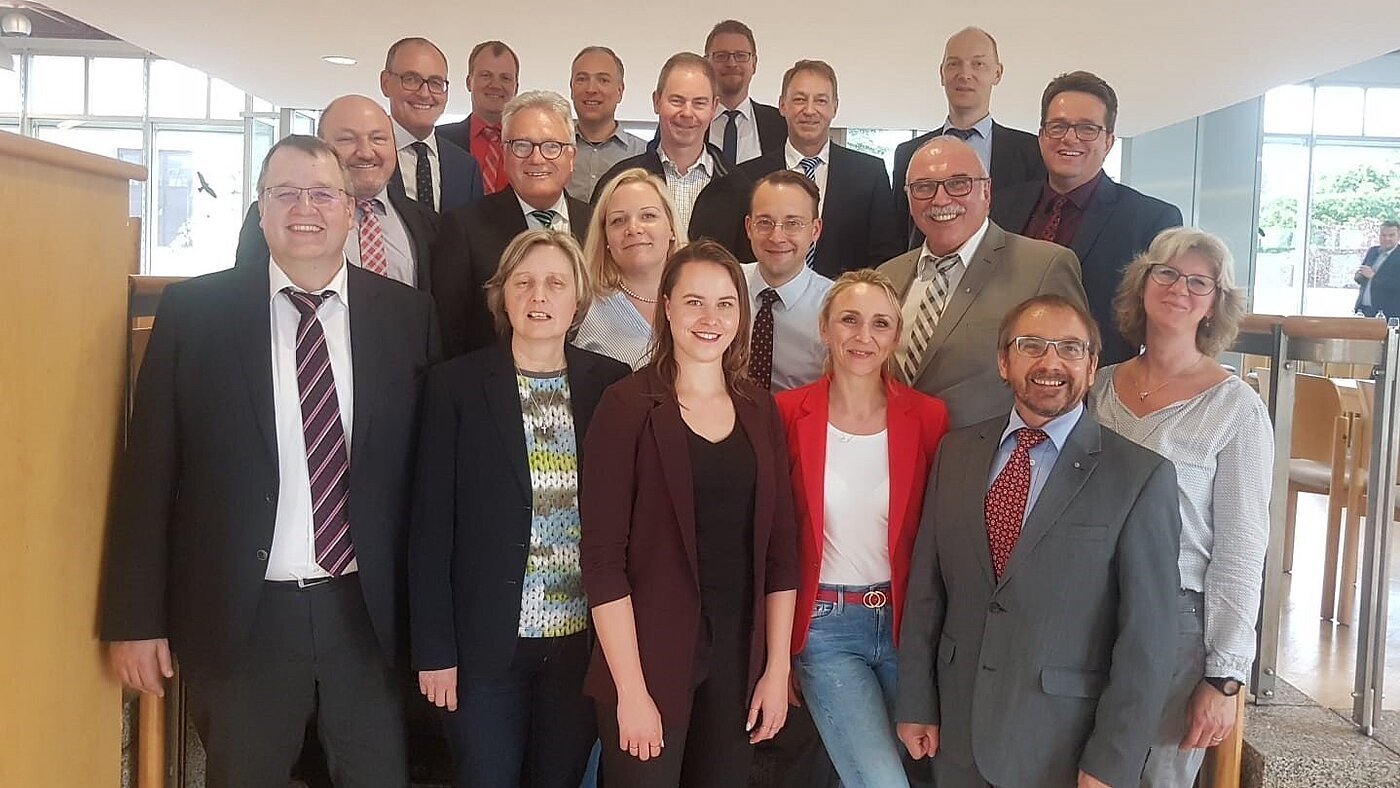 Bereichsmitgliederversammlung Bereich IX, Vorstand mit Mitgliedern Gruppenbild nach der Bereichsmitgliederwahl mit einigen Mitgliedern des Vorstandes Bereichsmitgliederversammlung Bereich IX, Vorstand mit Mitgliedern