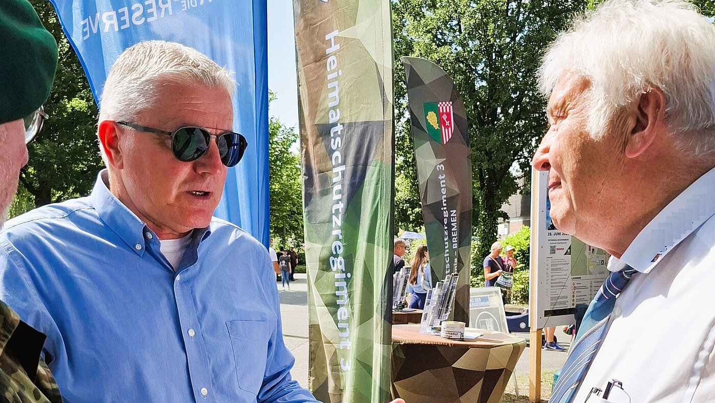 Besucher beim VBB - Stand Besucher beim VBB - Stand