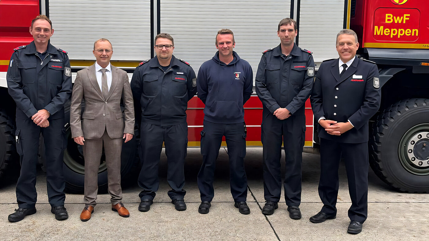 Personalversammlung_der_Bundeswehrfeuerwehr_Meppen Die VBB Mitglieder des ÖPR der BwF Meppen sowie die Vertreter des VBB und der Stufenvertretungen Herr Holzhausen Frank und Herr Zeller Rainer Personalversammlung_der_Bundeswehrfeuerwehr_Meppen