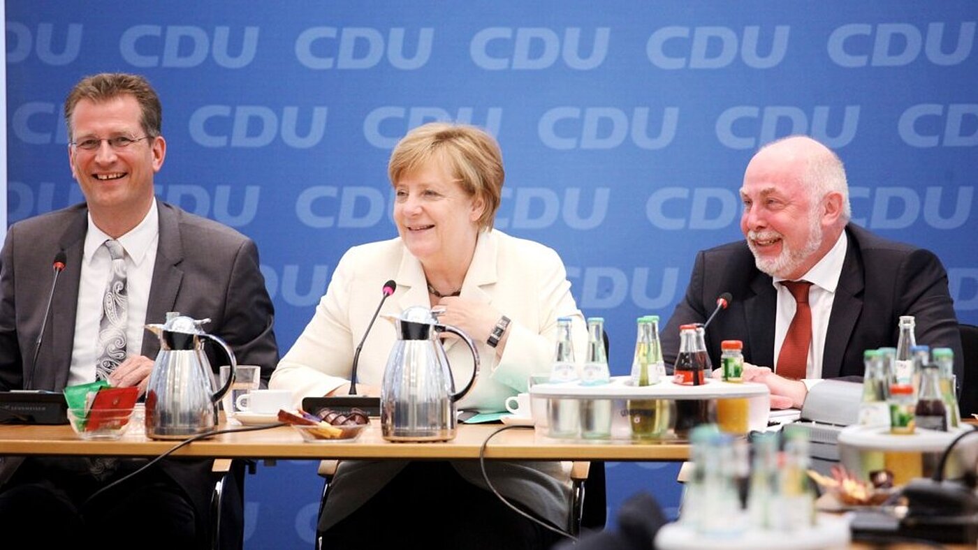 CDA-dbb-AG mit der Bundeskanzlerin Dr. Angela Merkel MdB CDA-dbb-AG mit der Bundeskanzlerin Dr. Angela Merkel MdB