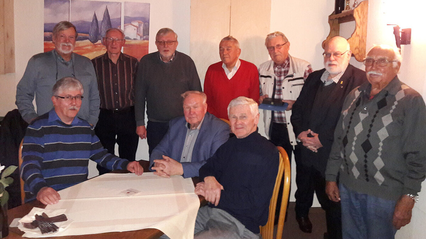 20200221 MV StOGrp Ahlhorn1 Mitglieder der StOGrp Ahlhorn und der Bereichsvorsitzende II Nowotny 20200221 MV StOGrp Ahlhorn1