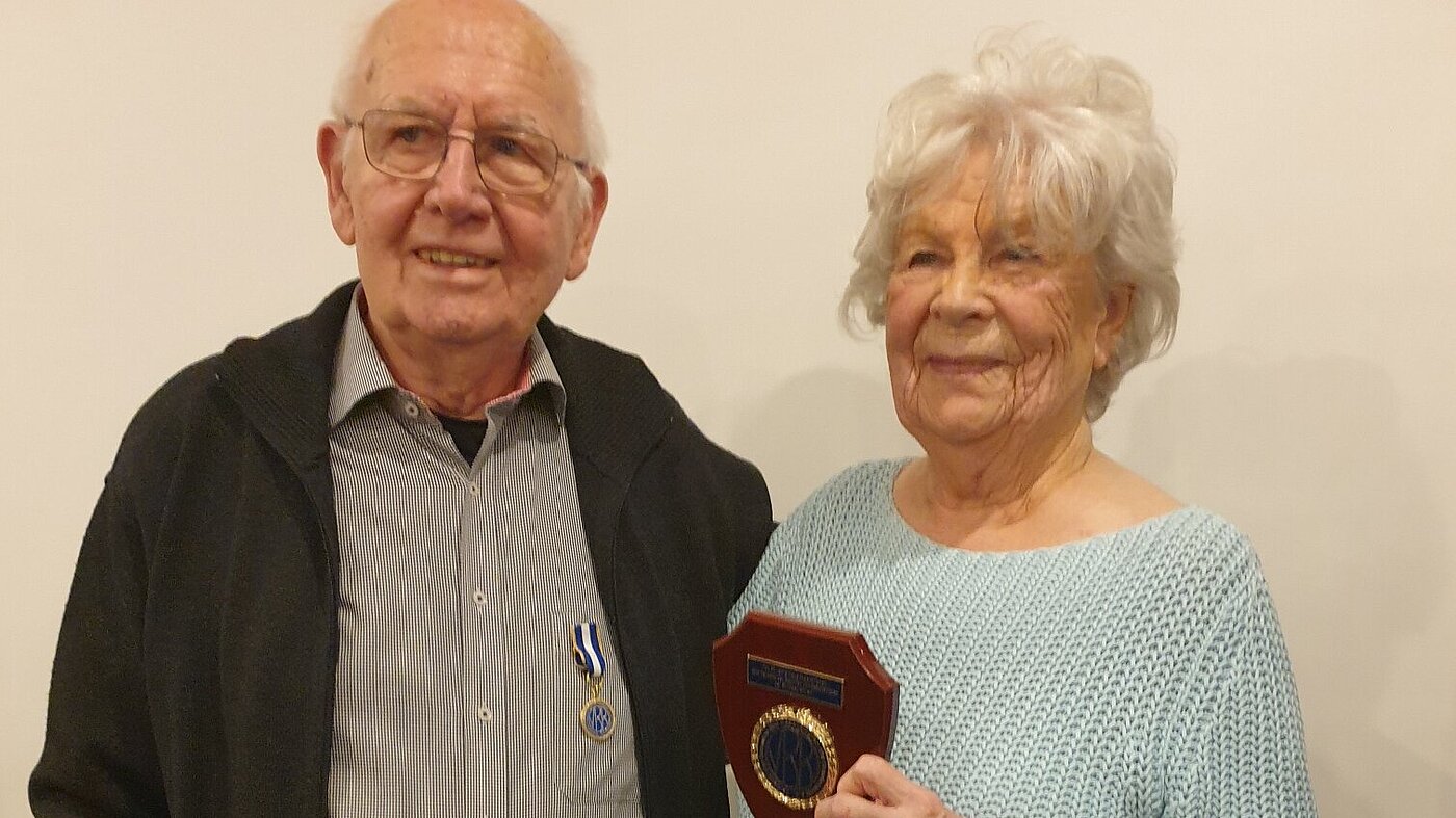 Ehrung der Ehrenvorsitzenden Hildegard Seebo mit dem Kollegen Heinz Micheel Ehrung der Ehrenvorsitzenden Hildegard Seebo mit dem Kollegen Heinz Micheel Ehrung der Ehrenvorsitzenden Hildegard Seebo mit dem Kollegen Heinz Micheel
