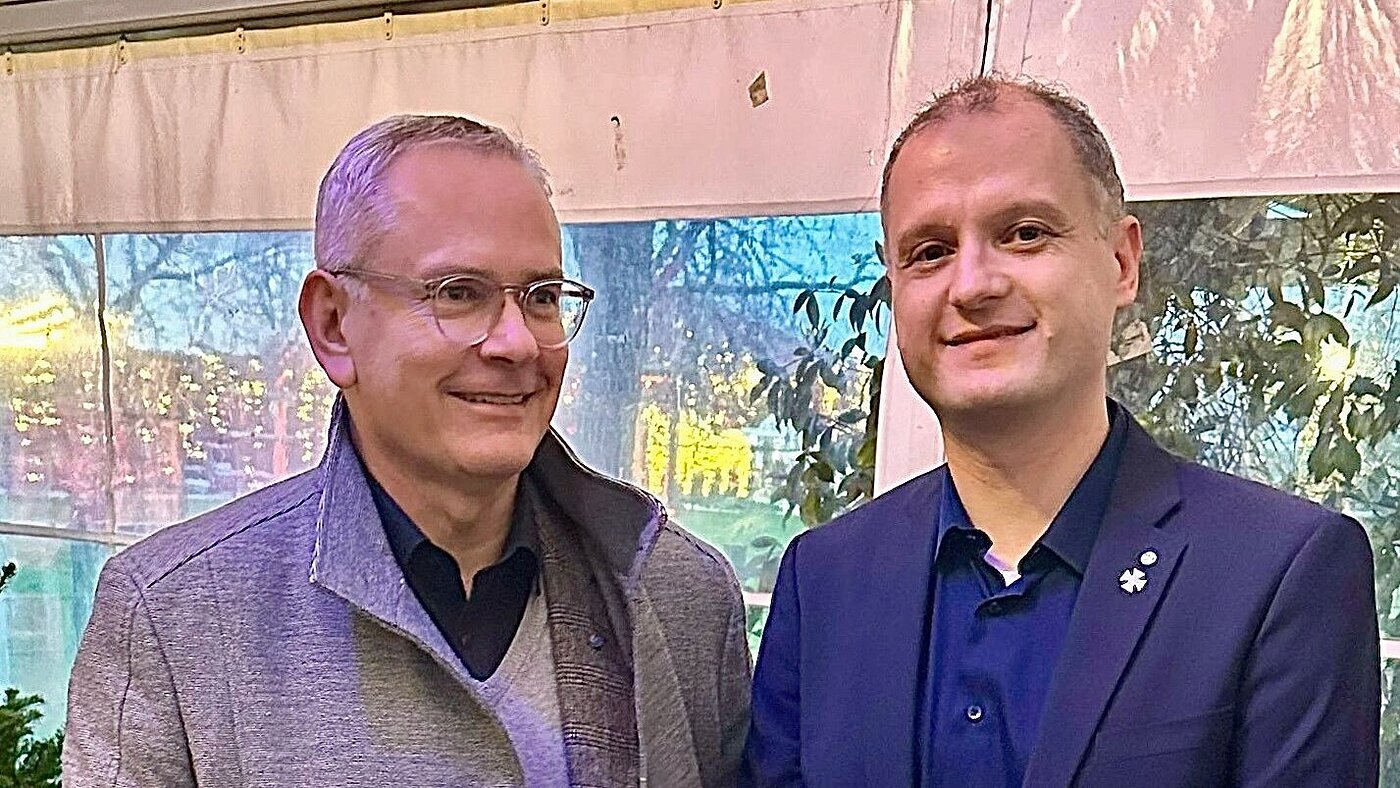 Ehrung von Herrn Armin Kranz (li.) durch den Vorsitzenden der StOGrp Hürth (re.)