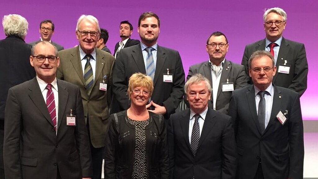 VBB-Vertreter mit dbb-Vorsitzendem Klaus Dauderstädt anlässlich der dbb Jahrestagung 2017 VBB-Vertreter mit dbb-Vorsitzendem Klaus Dauderstädt anlässlich der dbb Jahrestagung 2017